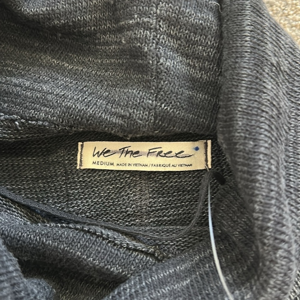 Free people We the Free Timmy turtle pull over - Picture 11 of 14